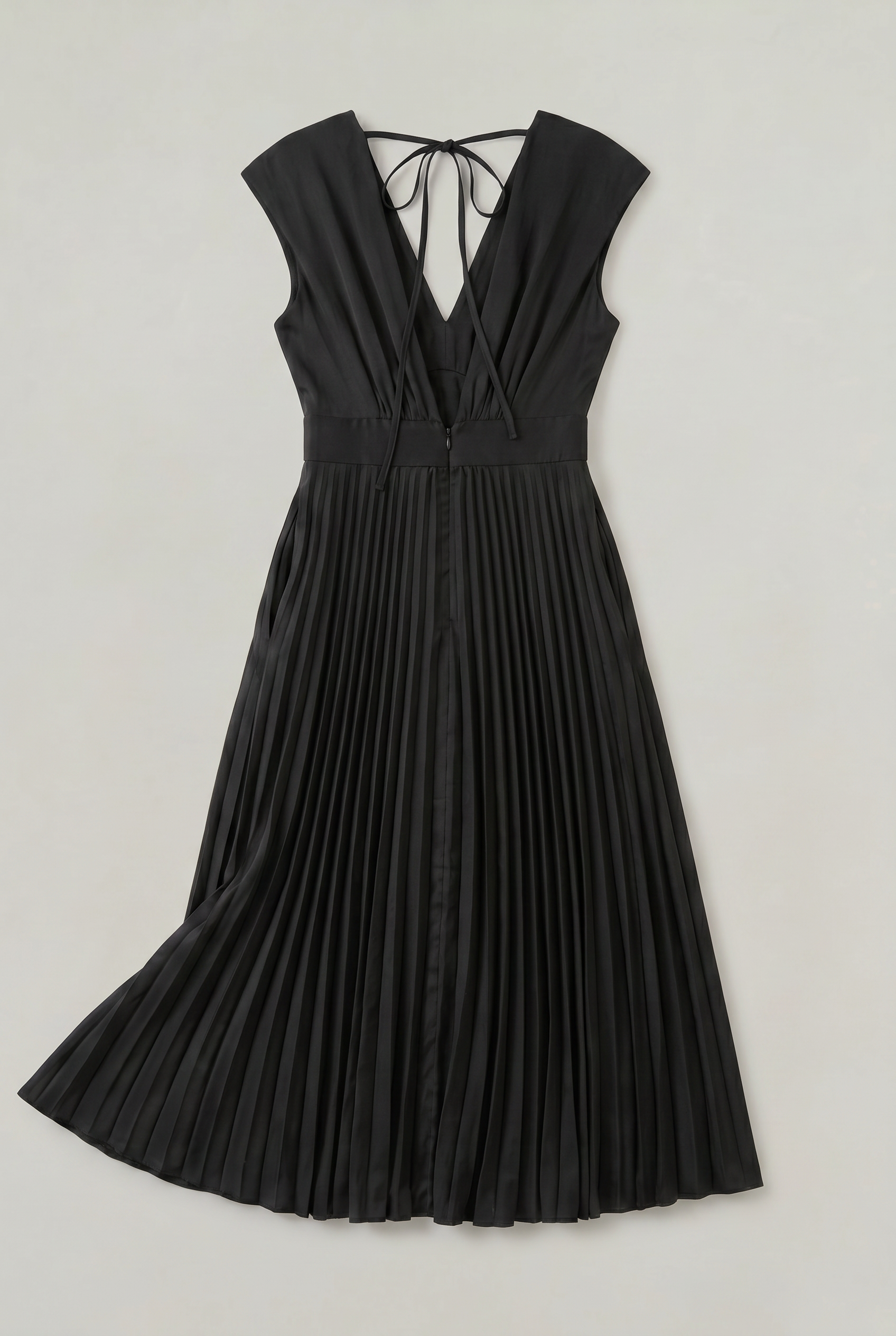 Women’s Pleated Midi V-Neck Wedding Guest Dress