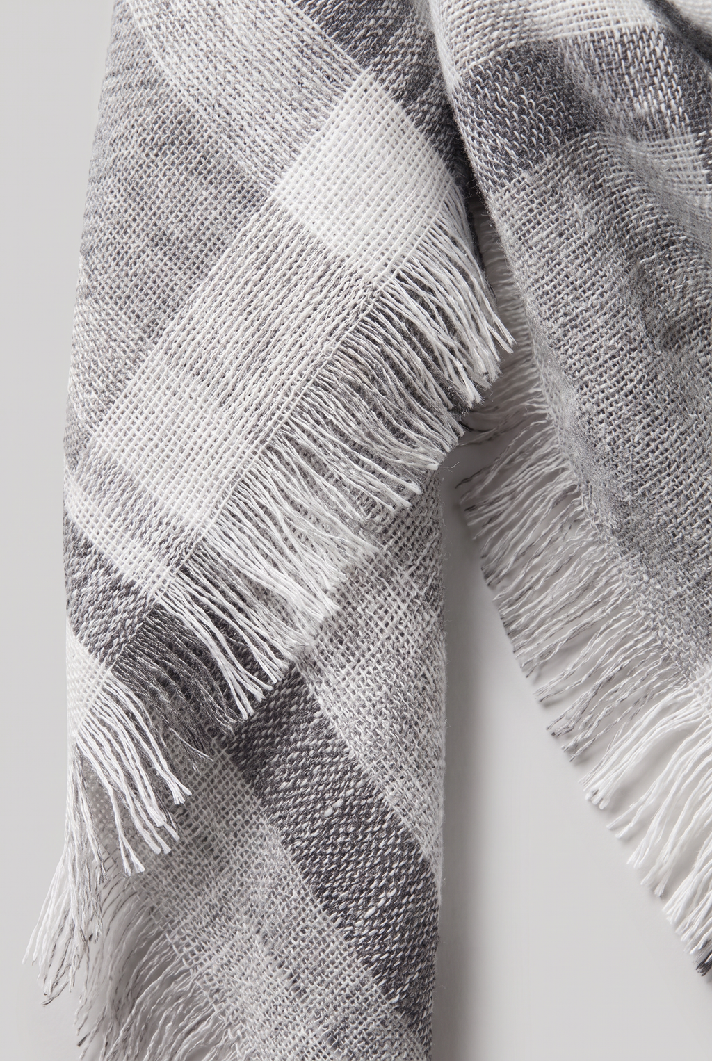Women’s Tartan Triangle Scarf Frayed Edge