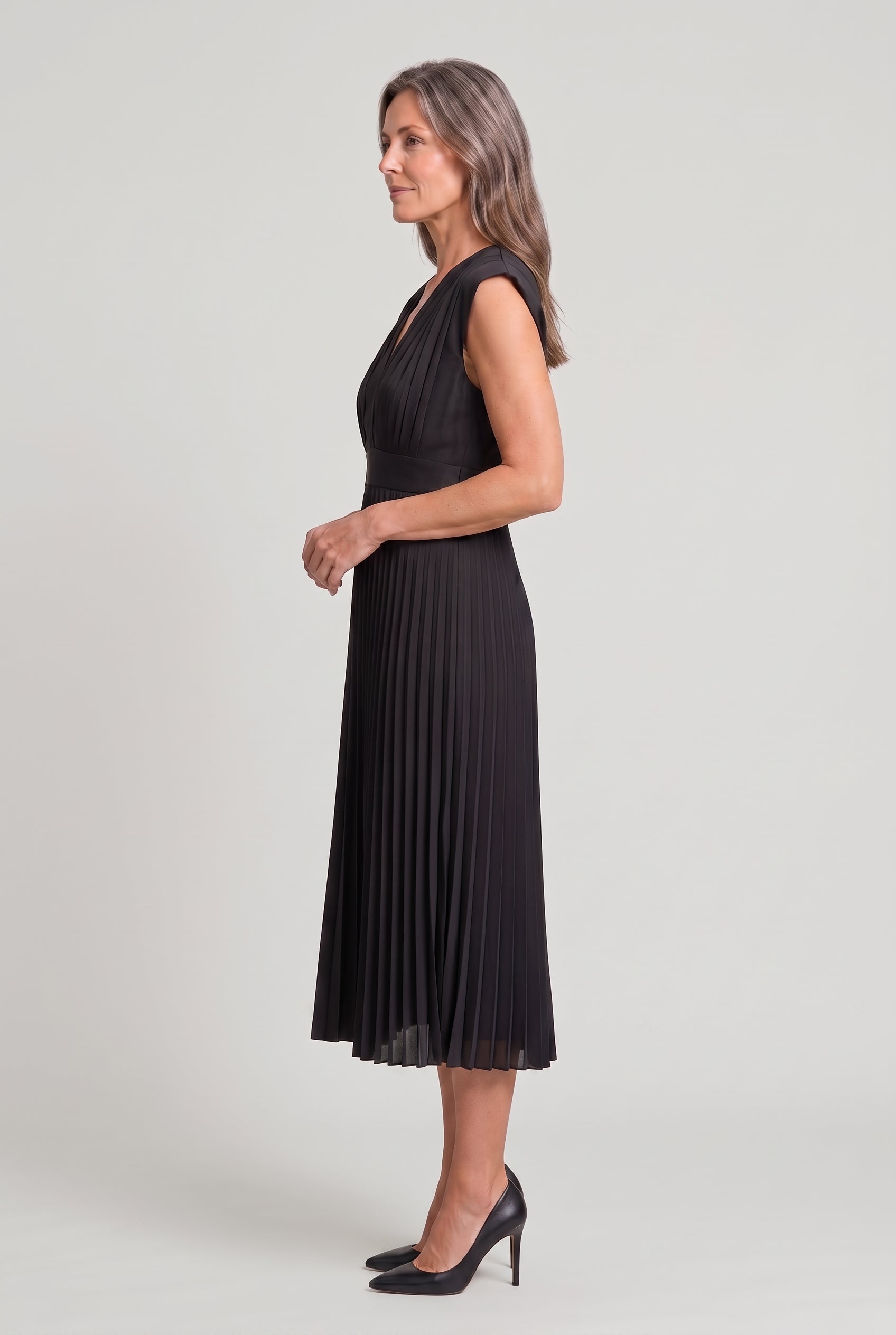 Women’s Pleated Midi V-Neck Wedding Guest Dress