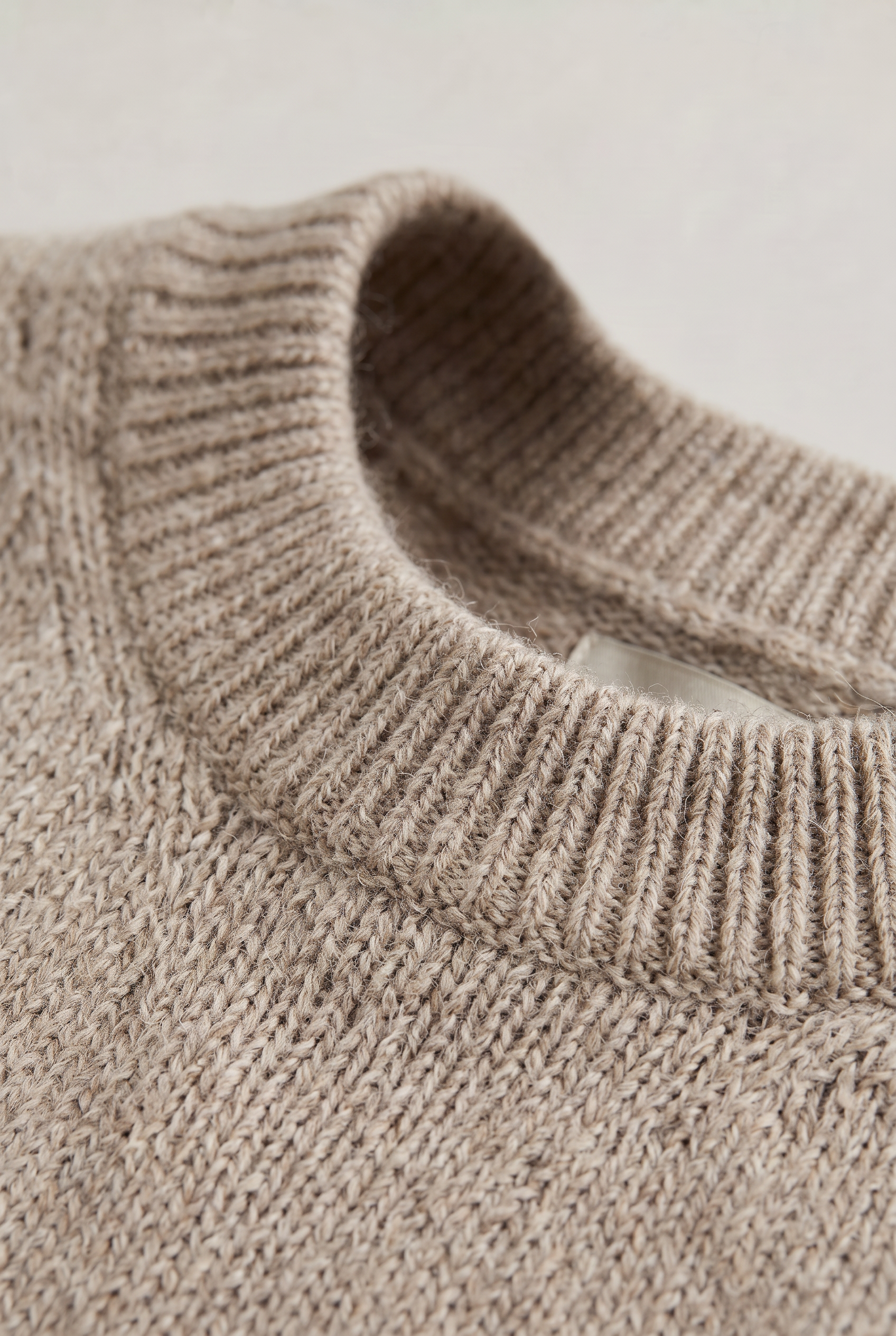 Women's Oversized Knitted Jumper – Crew Neck Drop Shoulder Sweater