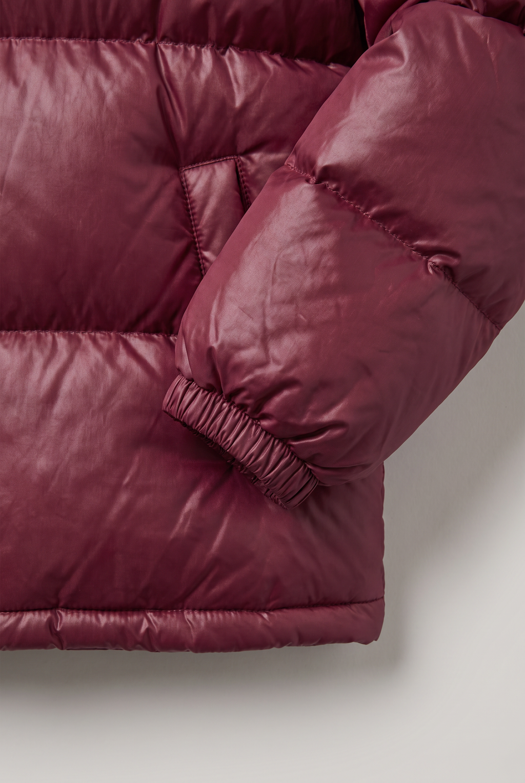 Women’s Oversized Hooded Puffer Jacket - Red Wine