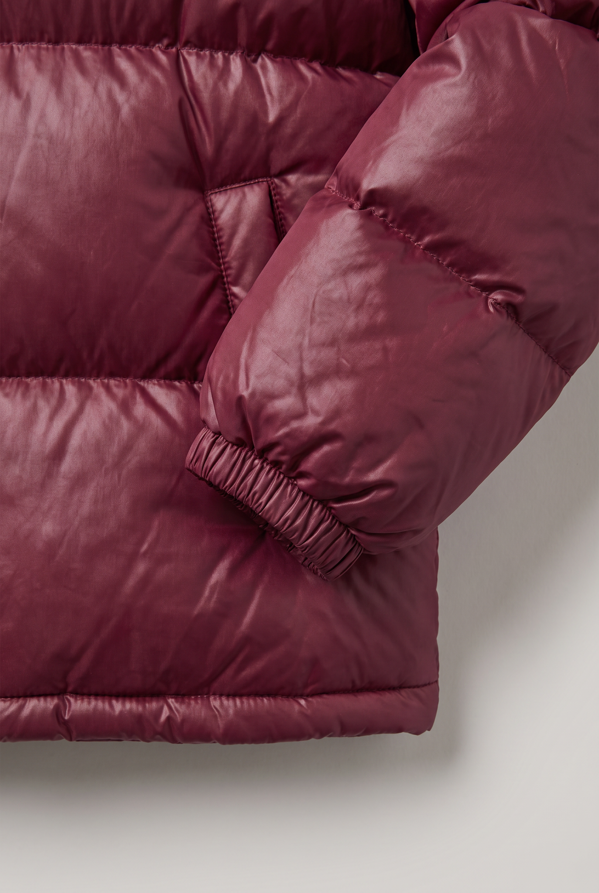 Women’s Oversized Hooded Puffer Jacket - Red Wine