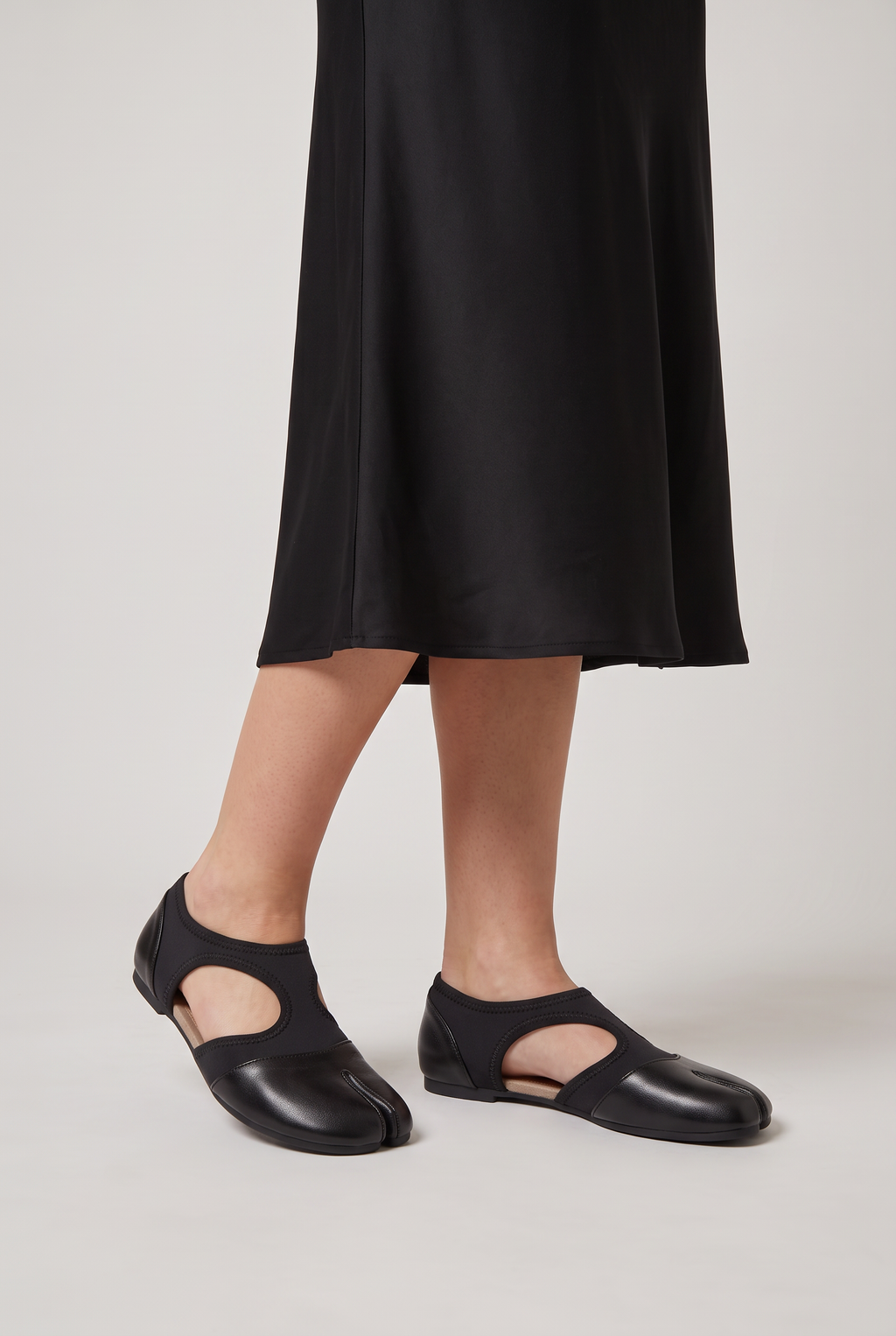 Women’s Tabi Toe Split Mary Janes