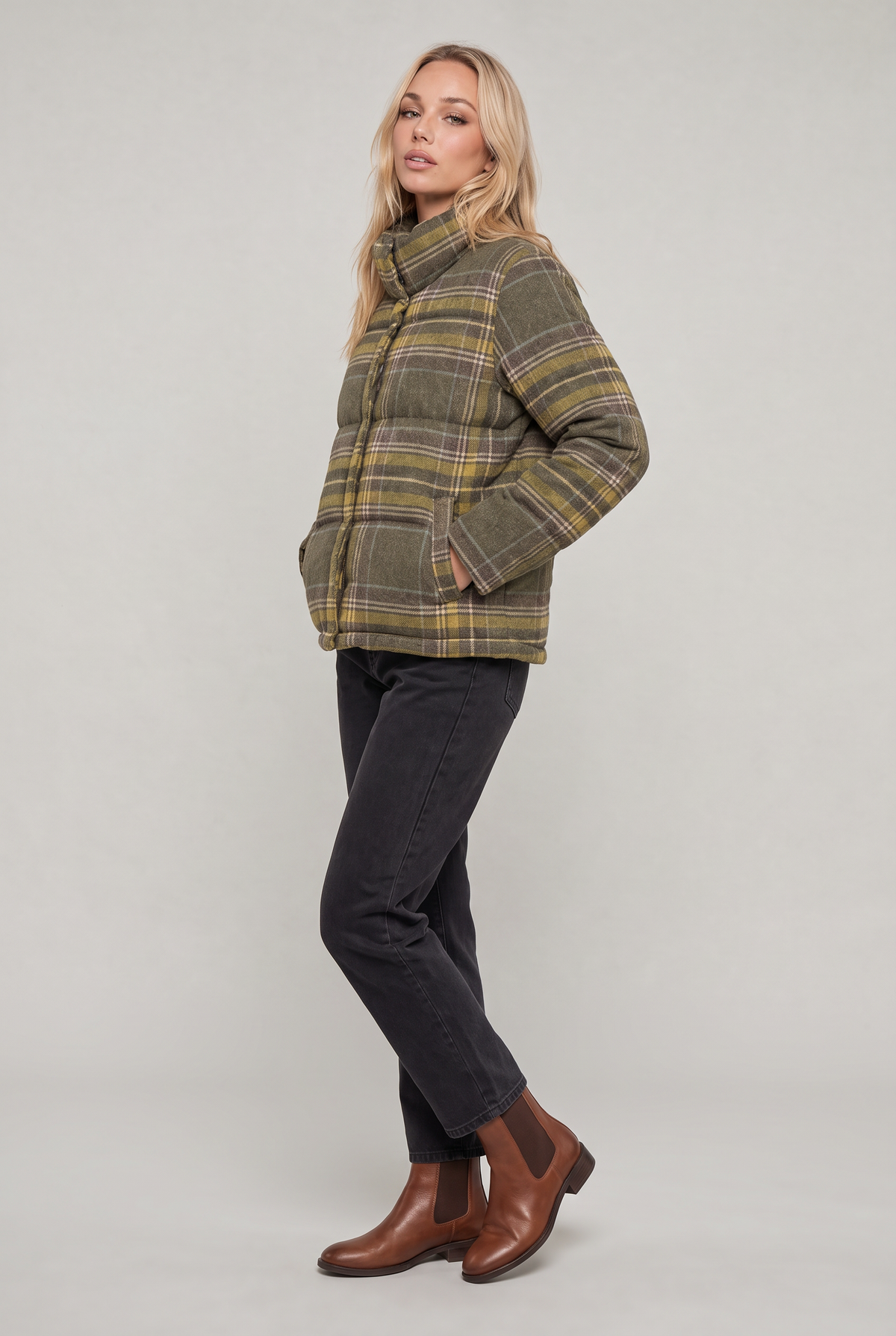 Women’s Checked Puffer Jacket Funnel Neck