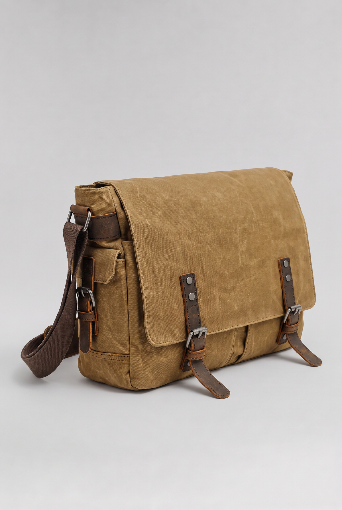 Men’s Waxed Canvas Messenger Bag Leather Trim