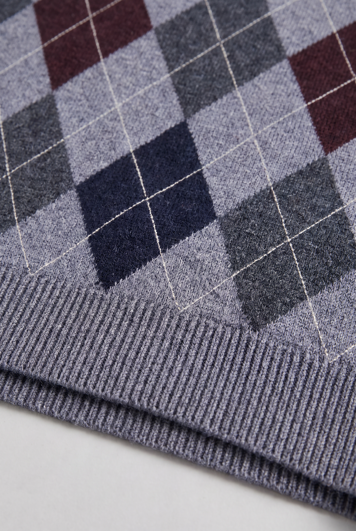 Men's Argyle V-Neck Vest Jumper