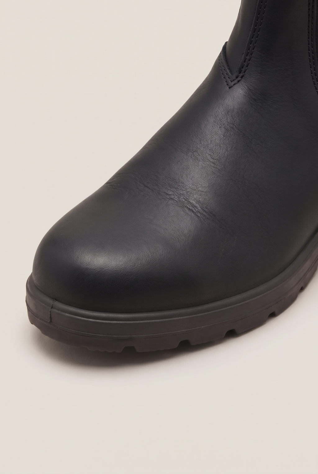 Men’s Classic Slip-On Chelsea Boots