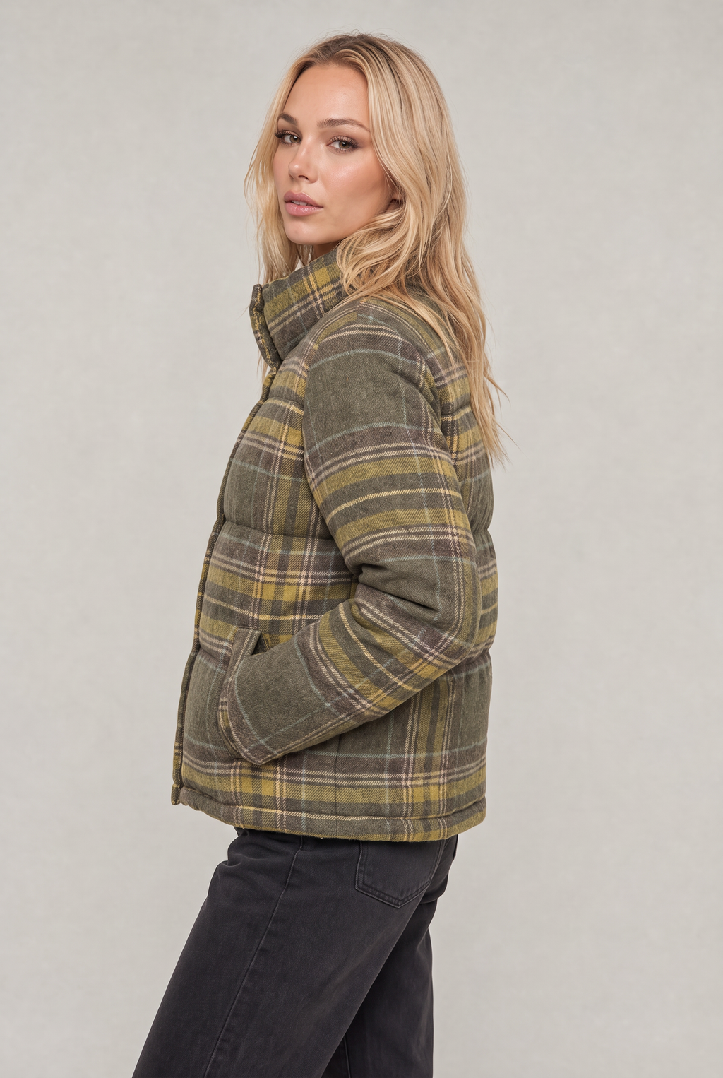 Women’s Checked Puffer Jacket Funnel Neck