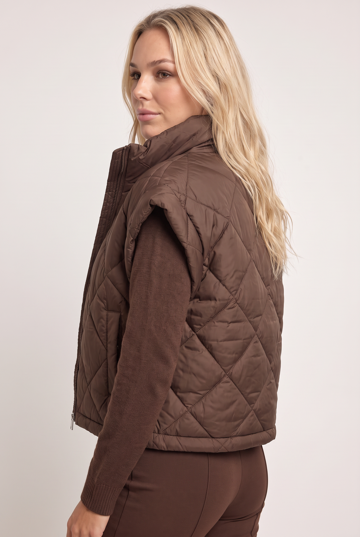 Women’s Quilted Funnel Neck Gilet