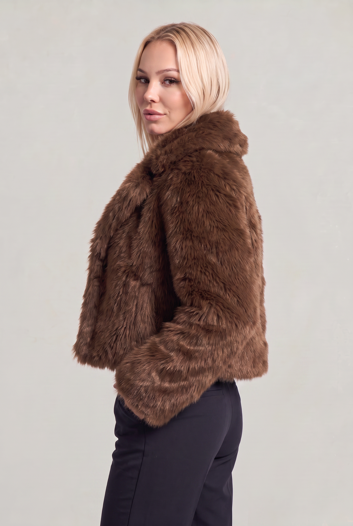 Women’s Cropped Shaggy Faux-Fur Jacket